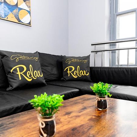 The Eistedfod Penthouse - Berwyn House Daire Wrexham Dış mekan fotoğraf