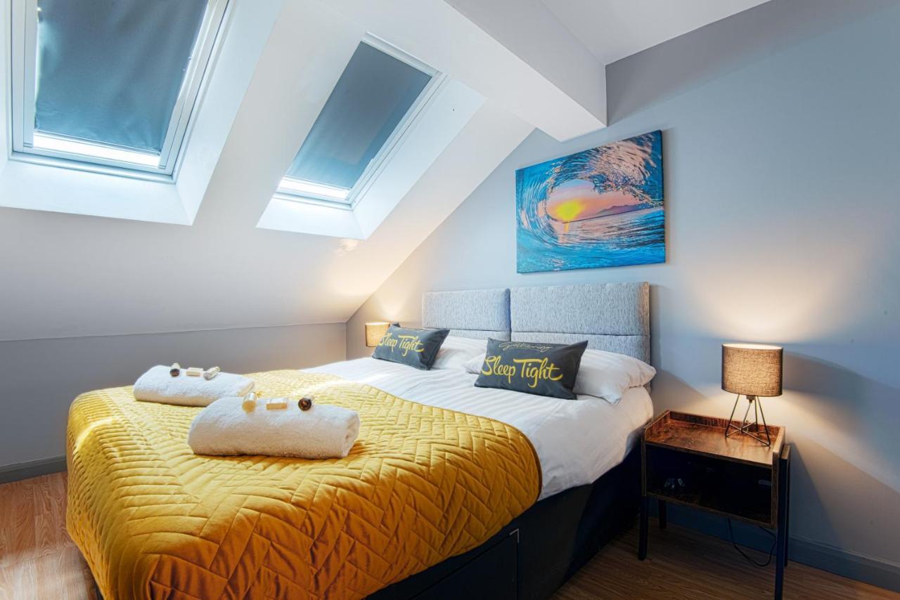 The Eistedfod Penthouse - Berwyn House Daire Wrexham Dış mekan fotoğraf